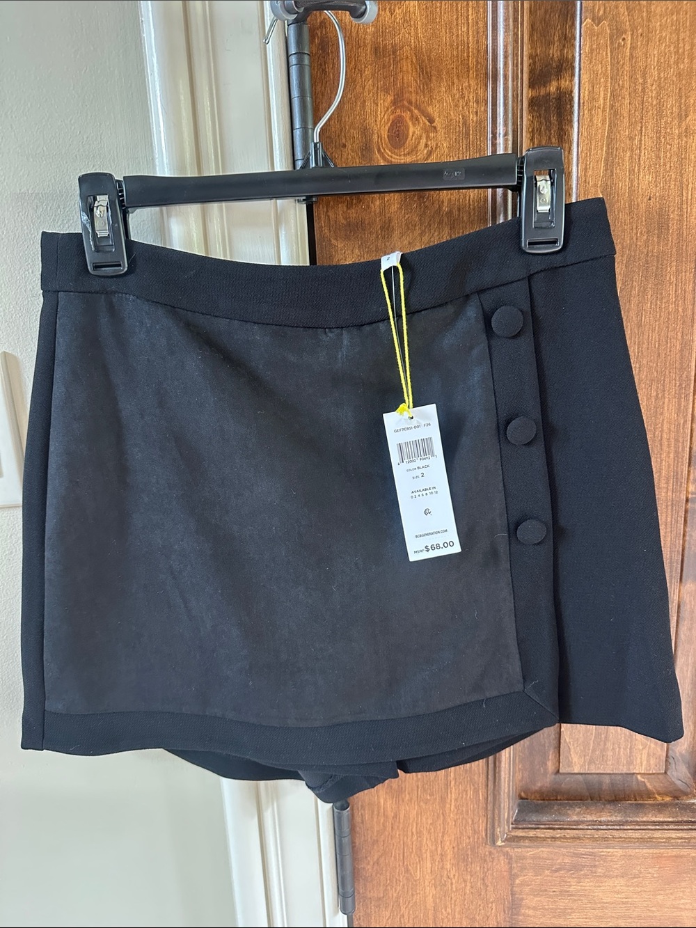 BCBGeneration Black Faux-Wrap Mini Skort with Covered ButtonsNWT Sz 2